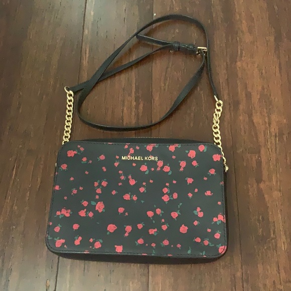 Michael Kors Handbags - Michael Kors Crossbody bag